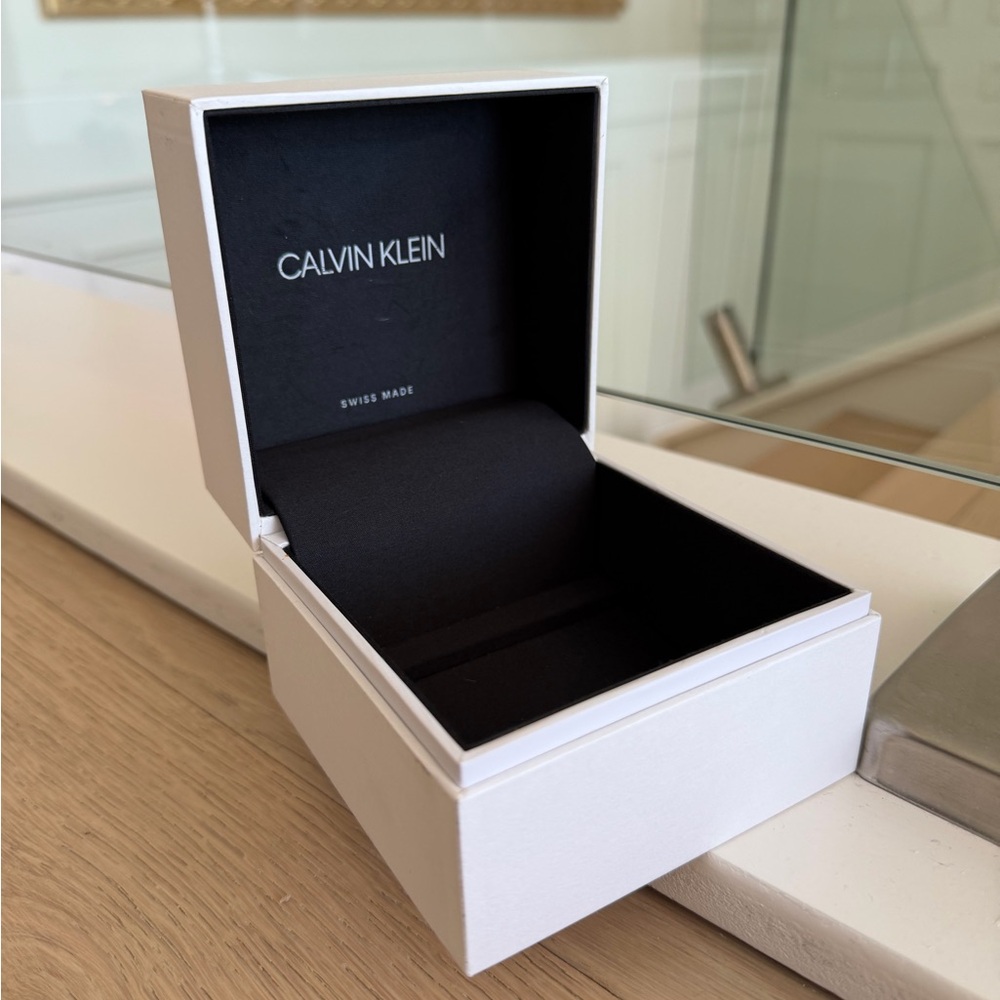 Calvin Klein Elegant White Watch Box